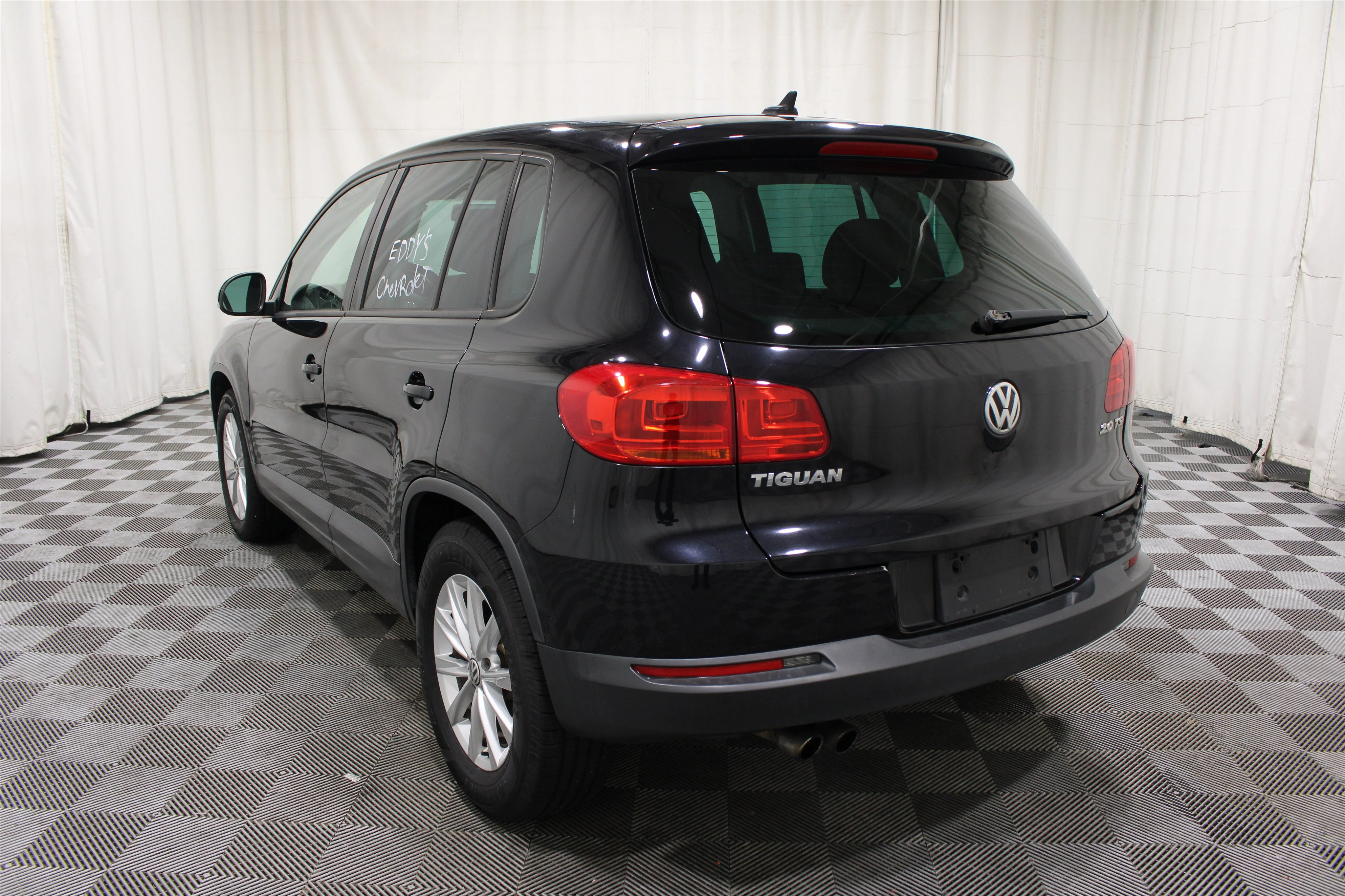 2014 Volkswagen Tiguan SE - Photo 26