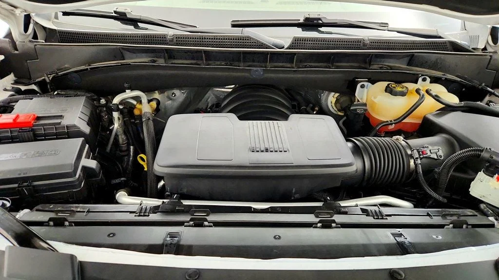 Used 2022 White Frost Tricoat GMC 4WD 4dr Denali image 29