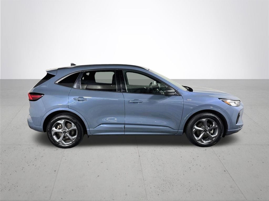 Used 2023 Vapor Blue Ford ST-Line image 5
