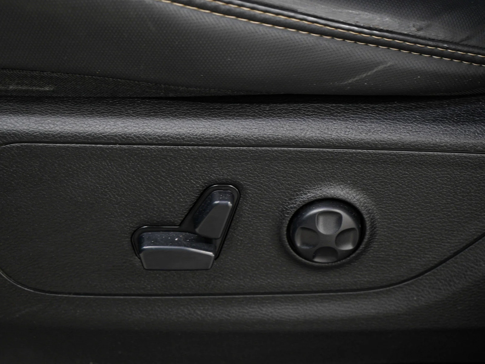 Used 2020 Diamond Black Crystal Pearlcoat Ram Rebel image 24