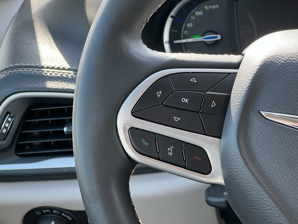 2024 Chrysler Pacifica PHEV Select - Photo 24