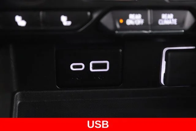 Used 2024 Silver Chevrolet Z71 image 27