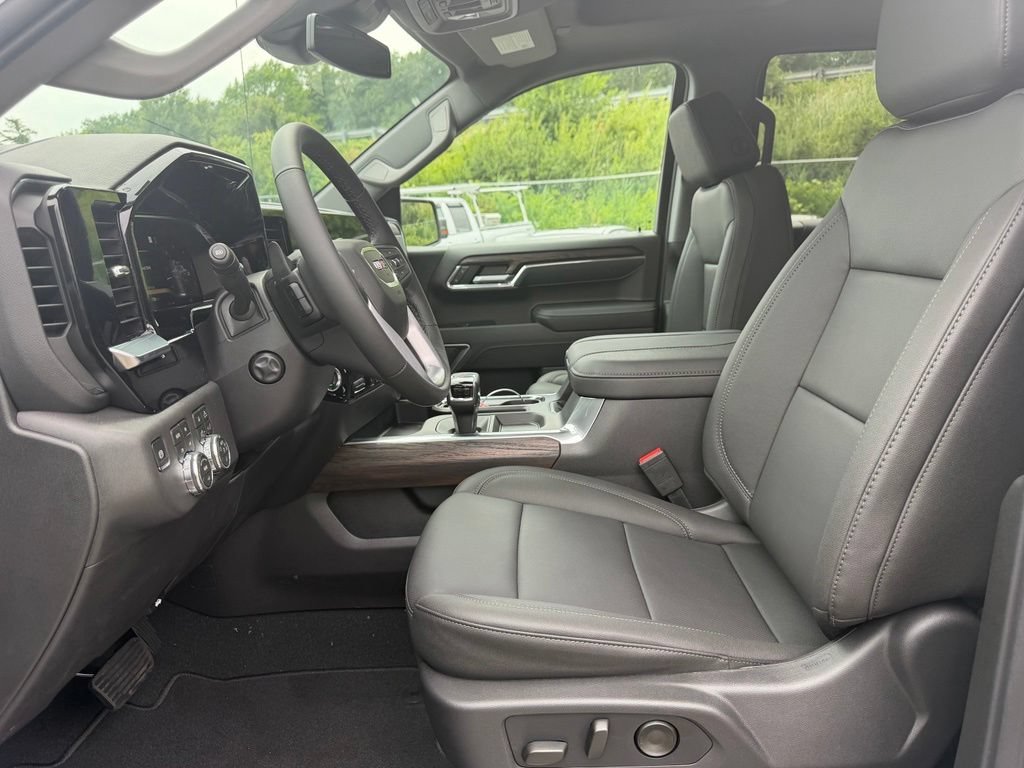 2026 GMC Sierra 1500 SLT - Photo 6