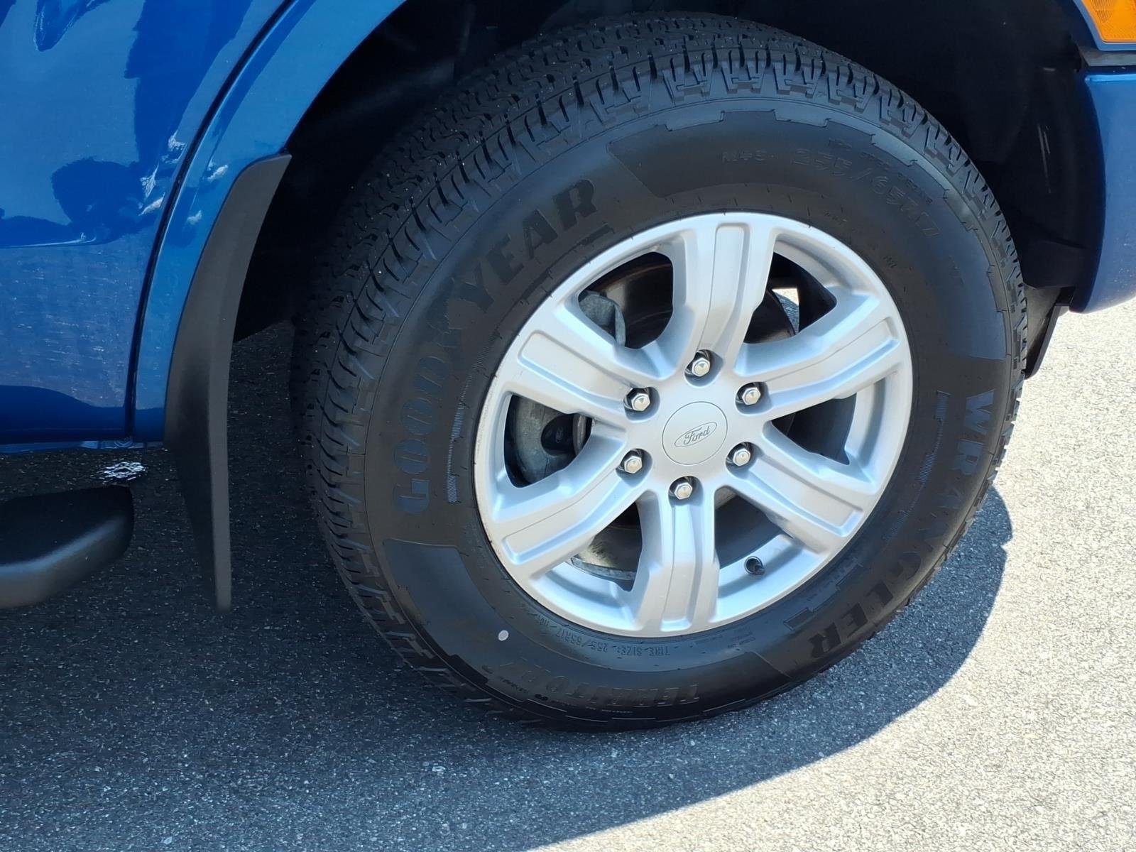 Used 2019  FORD  image 11
