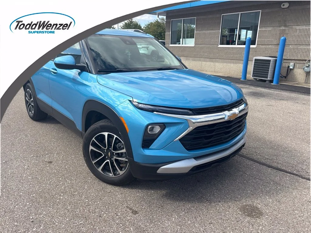 Certified Used 2025 Blue Chevrolet LT image 1