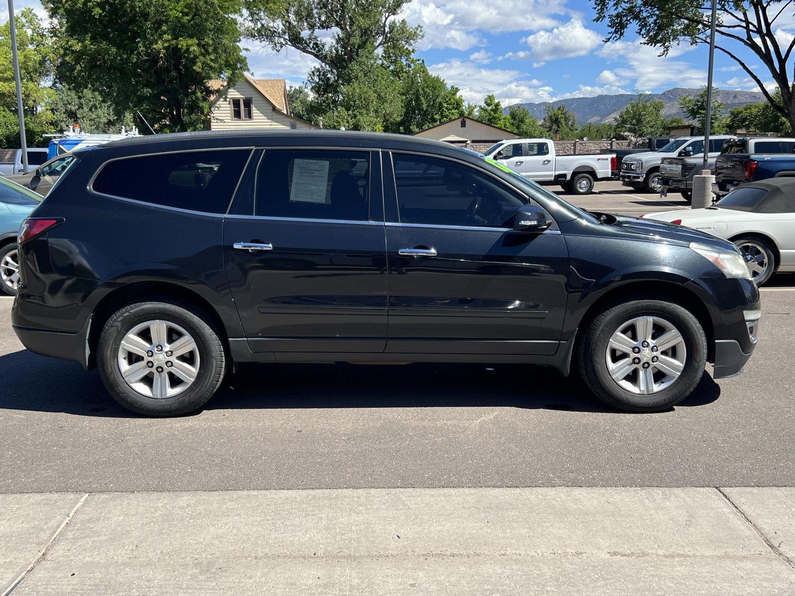 Used 2014 Black Granite Metallic Chevrolet LT image 4