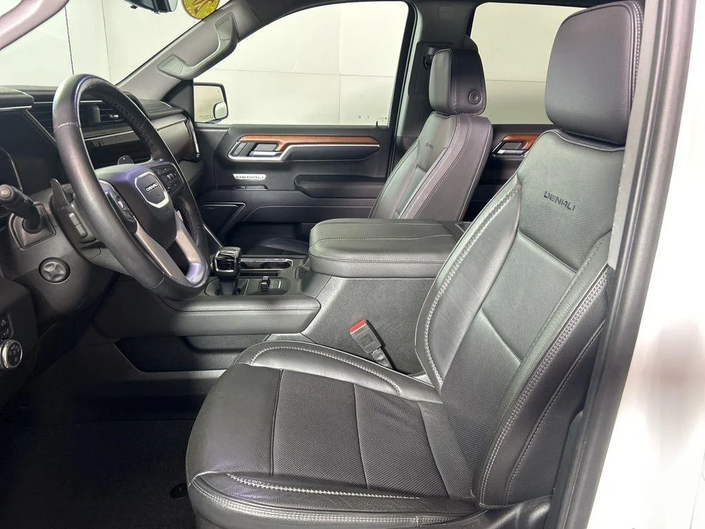 Used 2023 White Frost GMC Denali image 20