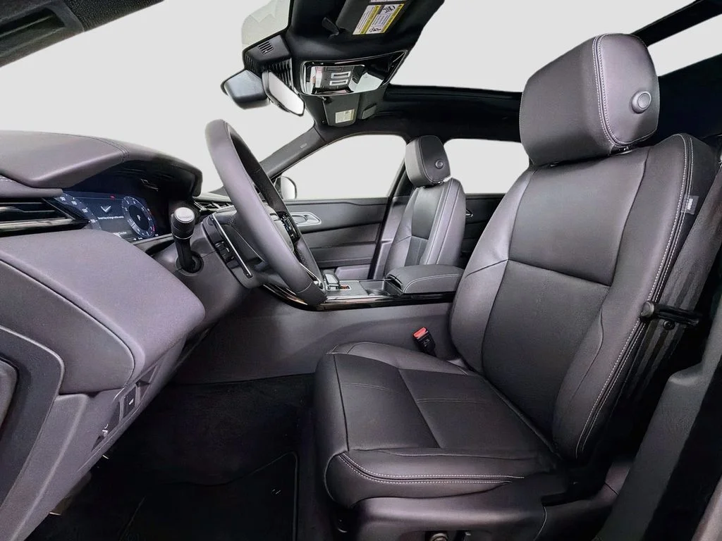 New 2026 Santorini Black Land Rover Belgravia Edition image 22