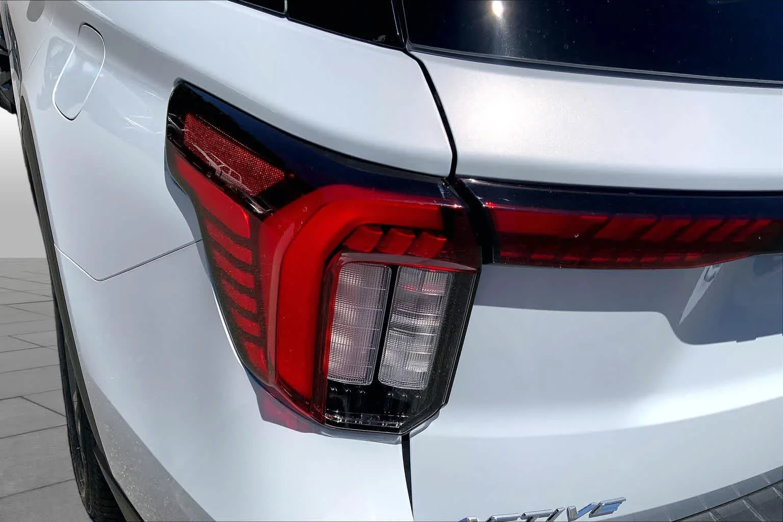 New 2026 Space White Metallic Ford Active image 5