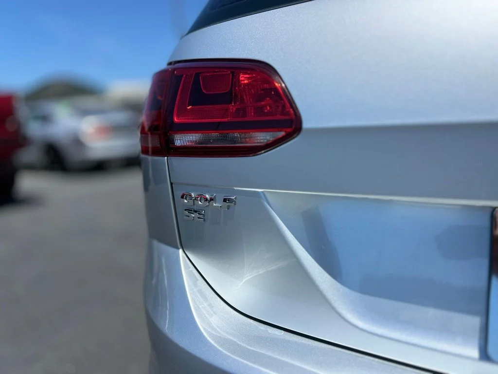 Used 2017 White Volkswagen S image 11
