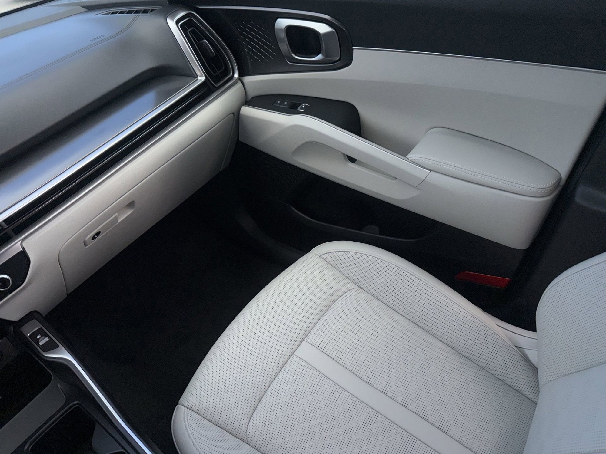 New 2026 Wolf Gray Kia S image 14