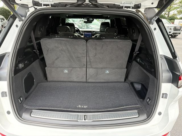 Used 2022 White Jeep Summit image 18