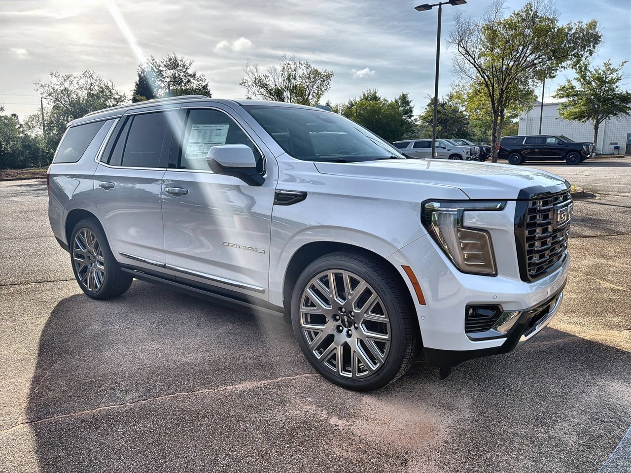 New 2026 Glacier White Tricoat GMC Denali Ultimate image 2
