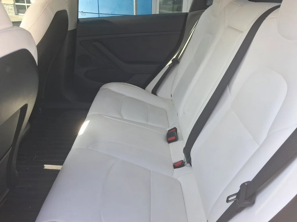 Used 2023  Tesla Base image 22