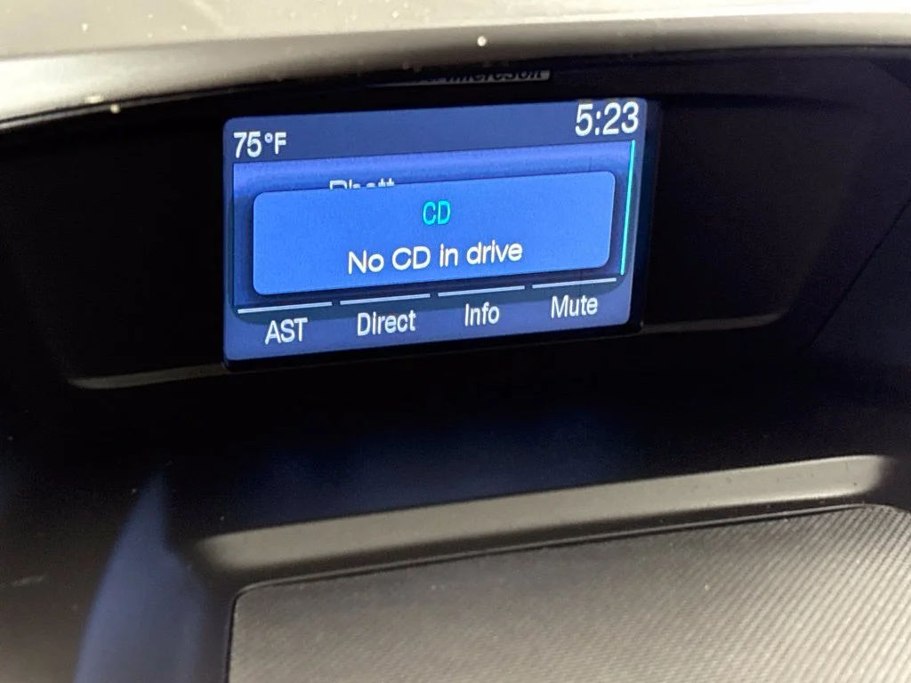 Used 2014 Orange Ford S image 38