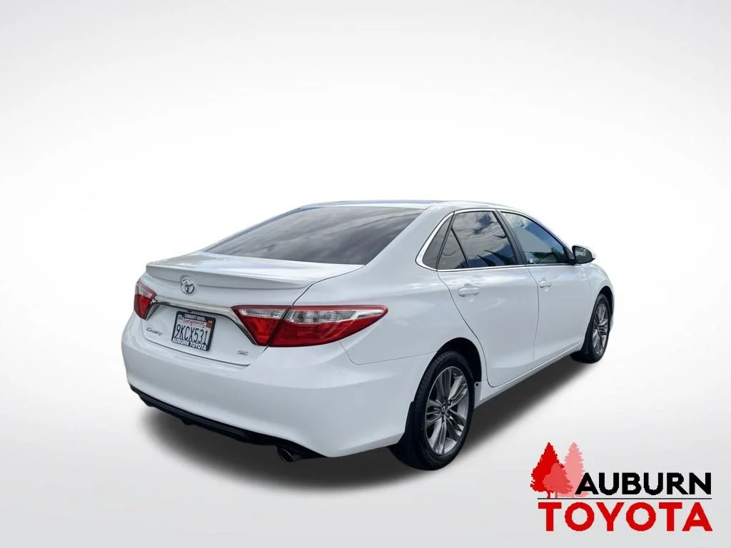 Used 2017 Ice Cap Toyota SE image 7