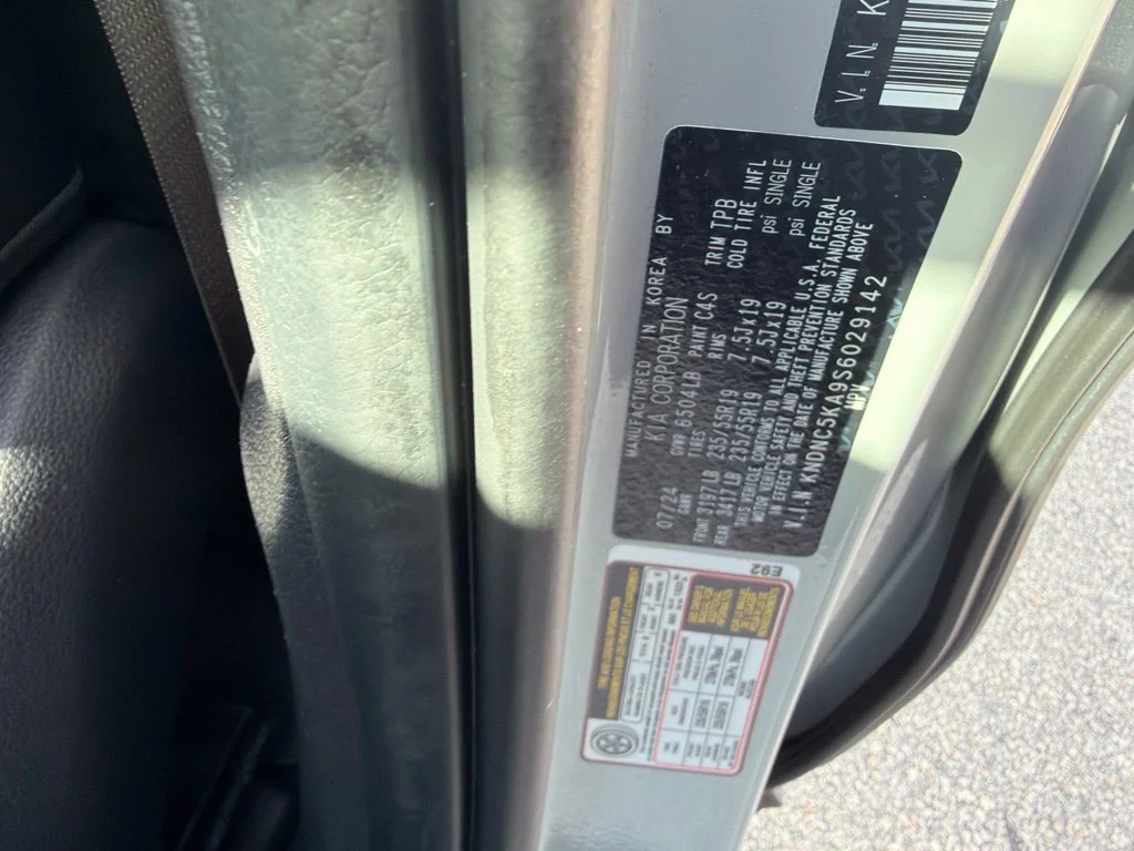 Used 2025 Ceramic Silver Kia EX image 7
