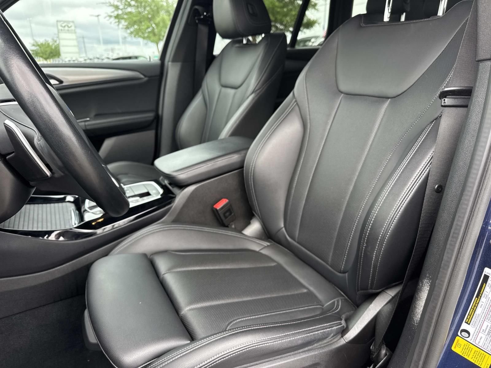 Used 2024 Blue BMW sDrive30i image 18