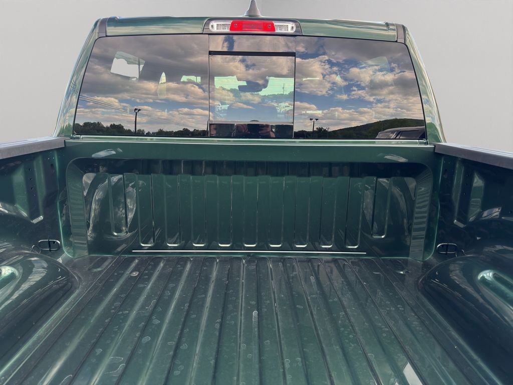 New 2026 Serrano Green Metallic RAM Big Horn image 9