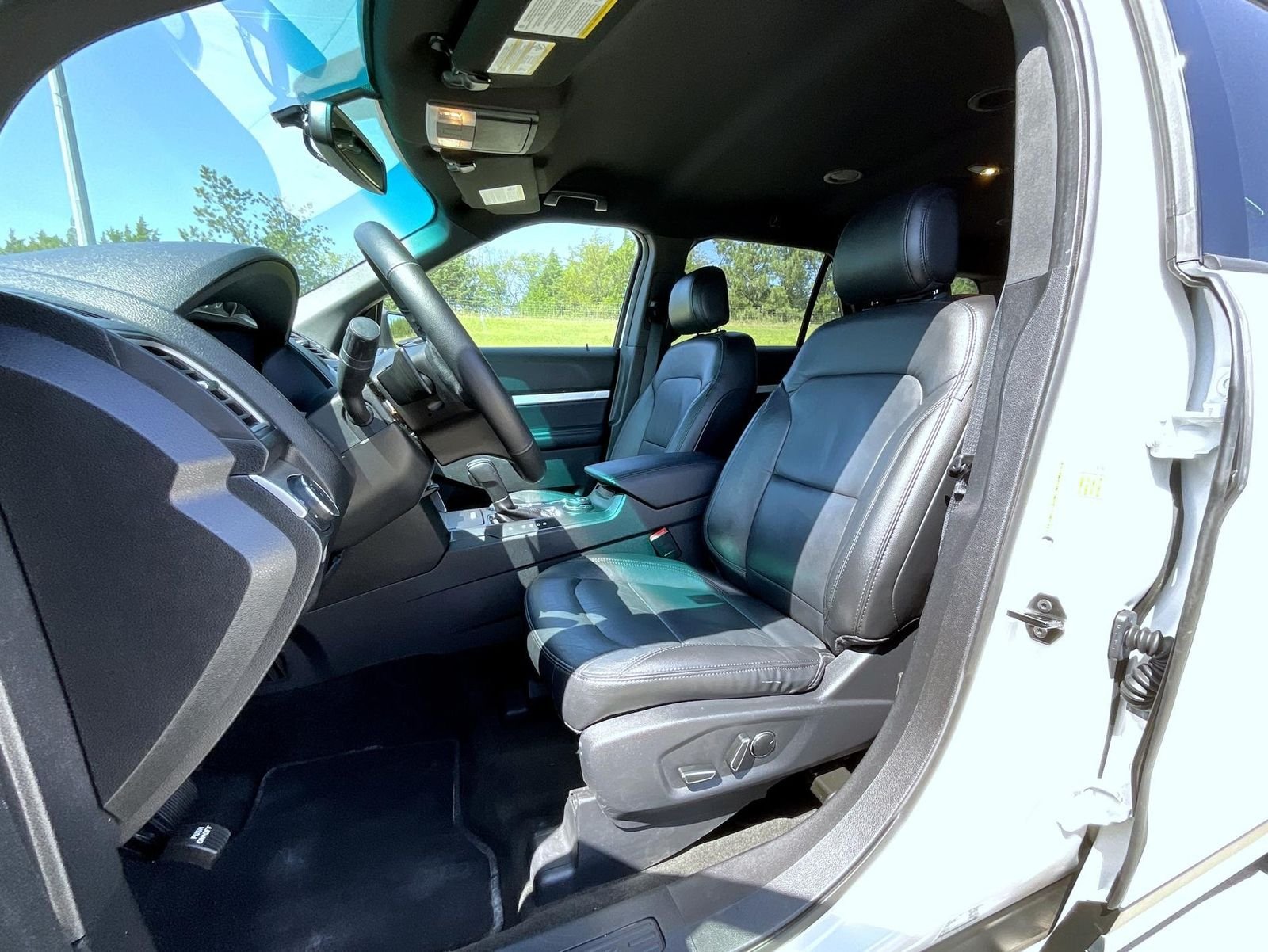 Used 2017 White Ford XLT image 10