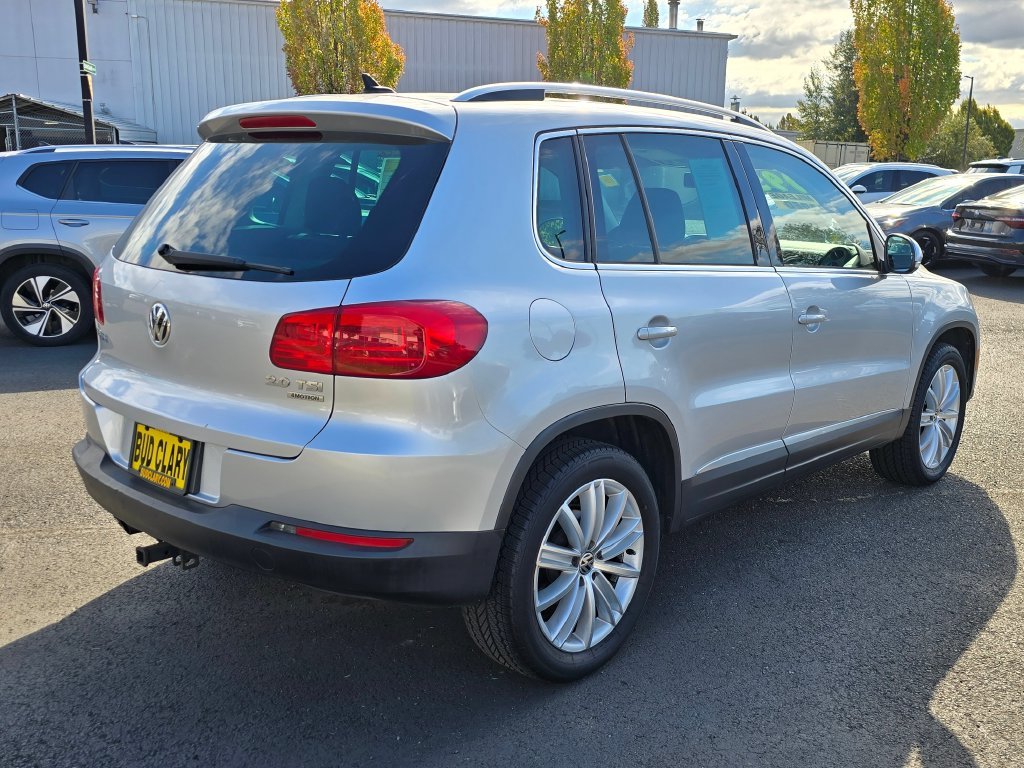 Used 2012 Silver Volkswagen SE image 5
