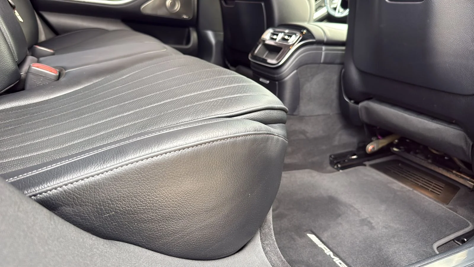 Used 2023  Mercedes-Benz S 500 image 55
