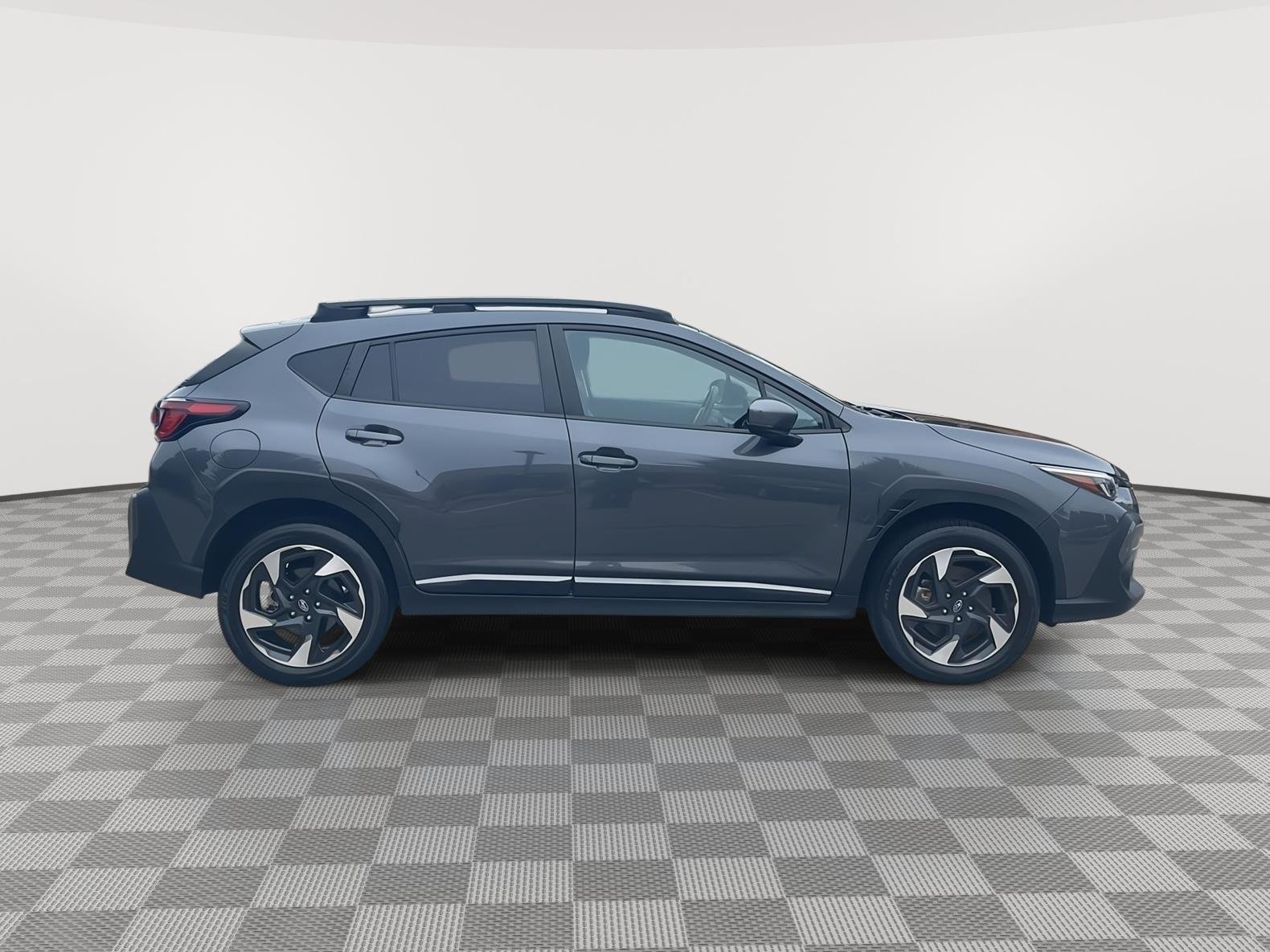 Used 2024 Magnetite Gray Metallic Subaru Limited image 5