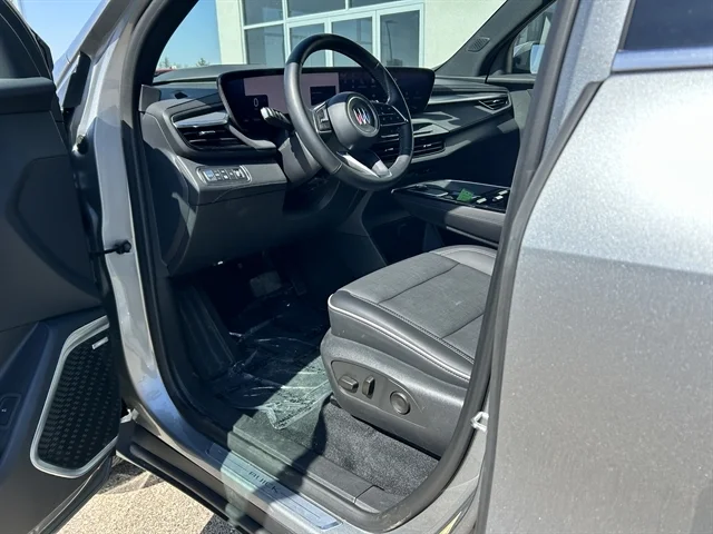 Used 2025 GRAY BUICK Preferred image 22
