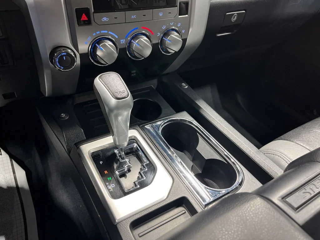 Used 2019 Midnight Black Metallic Toyota SR5 image 26