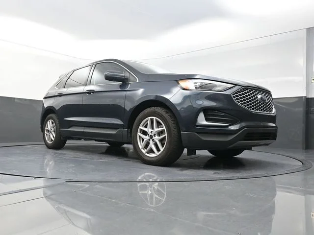 Used 2024 Blue Ford SEL image 30