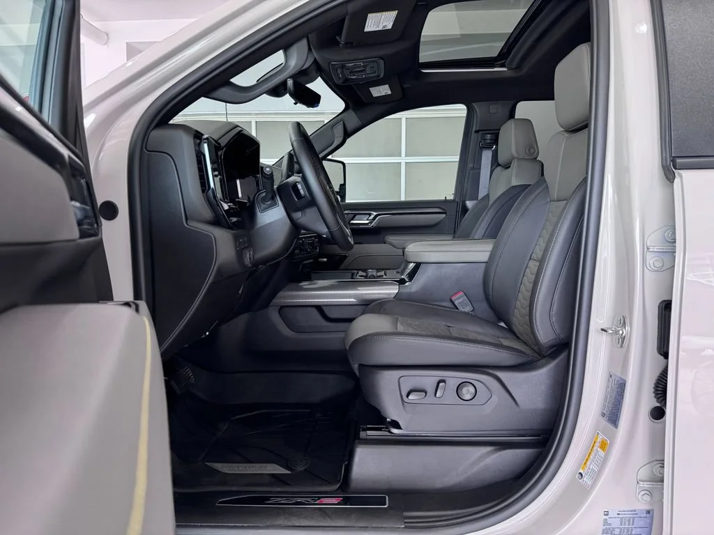 2026 Chevrolet Silverado 2500HD ZR2 - Photo 11