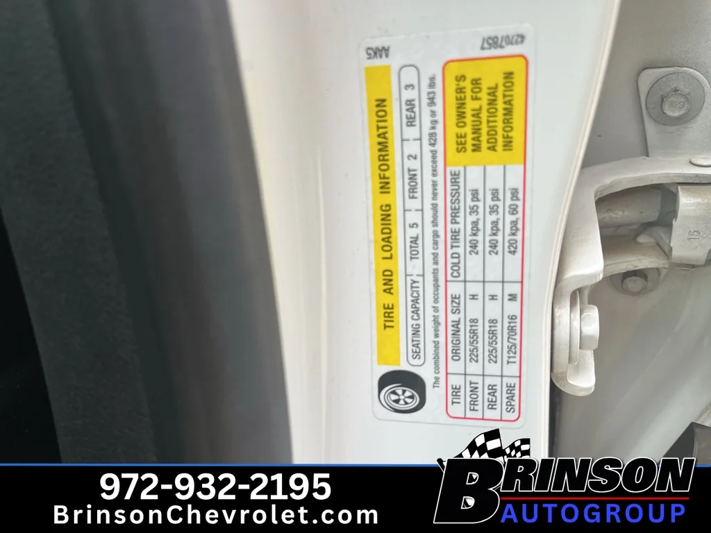 Used 2023 SUMMIT WHITE Chevrolet RS image 15