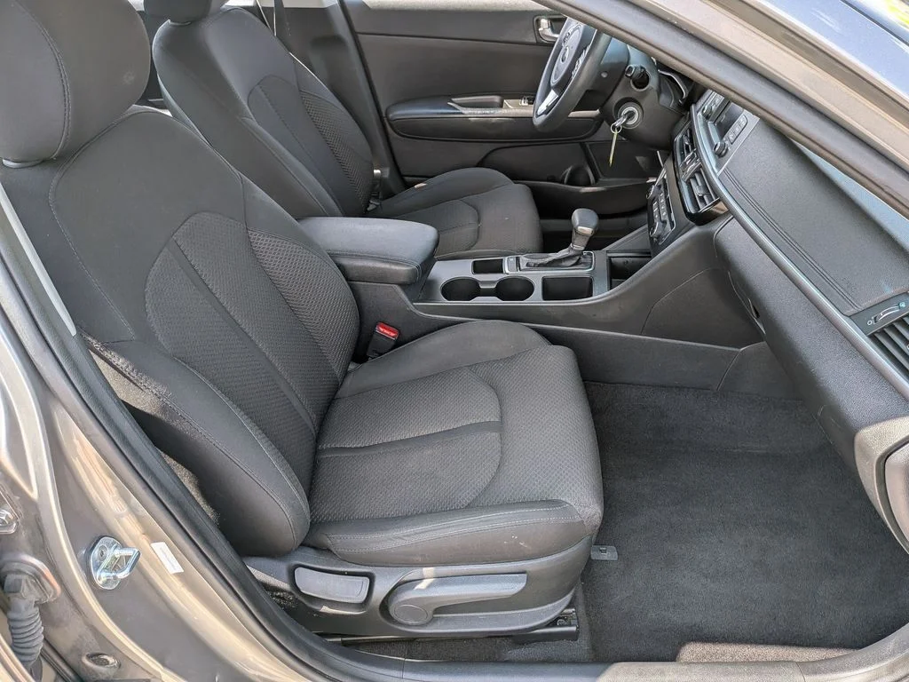 Used 2016 Gray Kia LX image 26