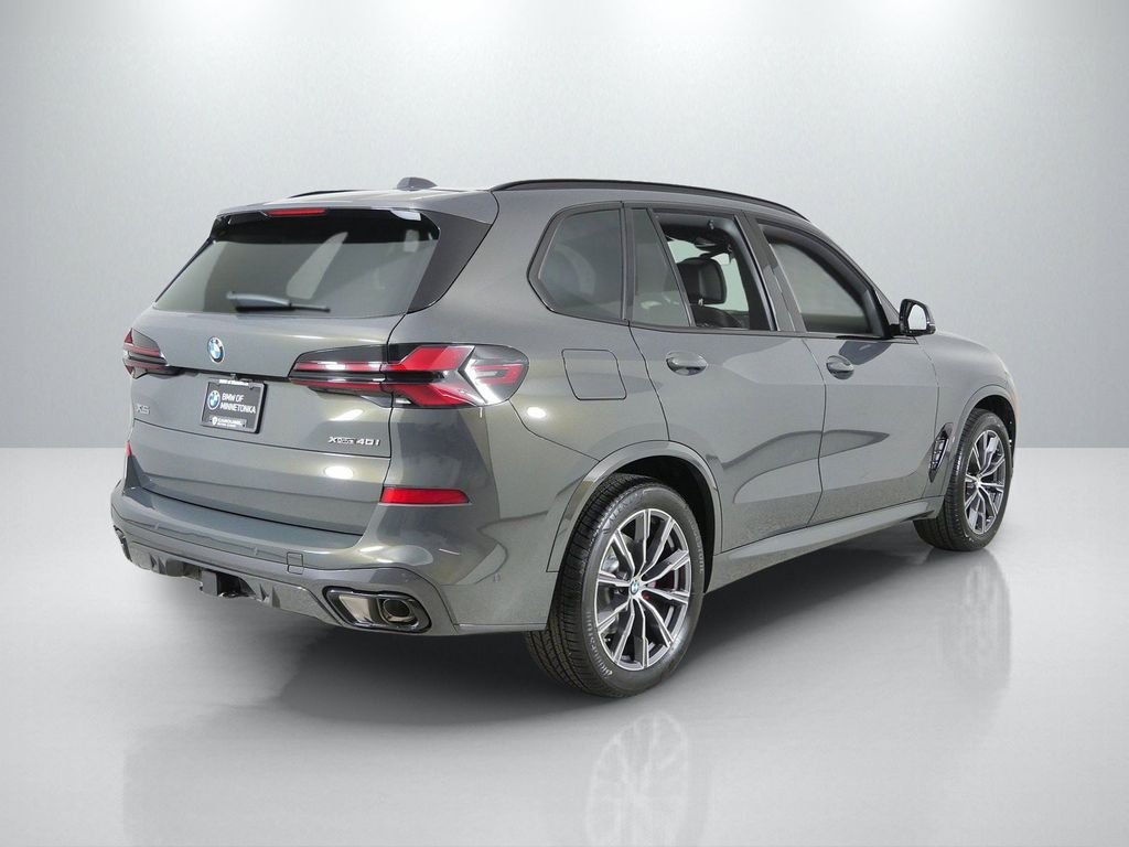 New 2026 Dravit Grey Metallic BMW xDrive40i image 9