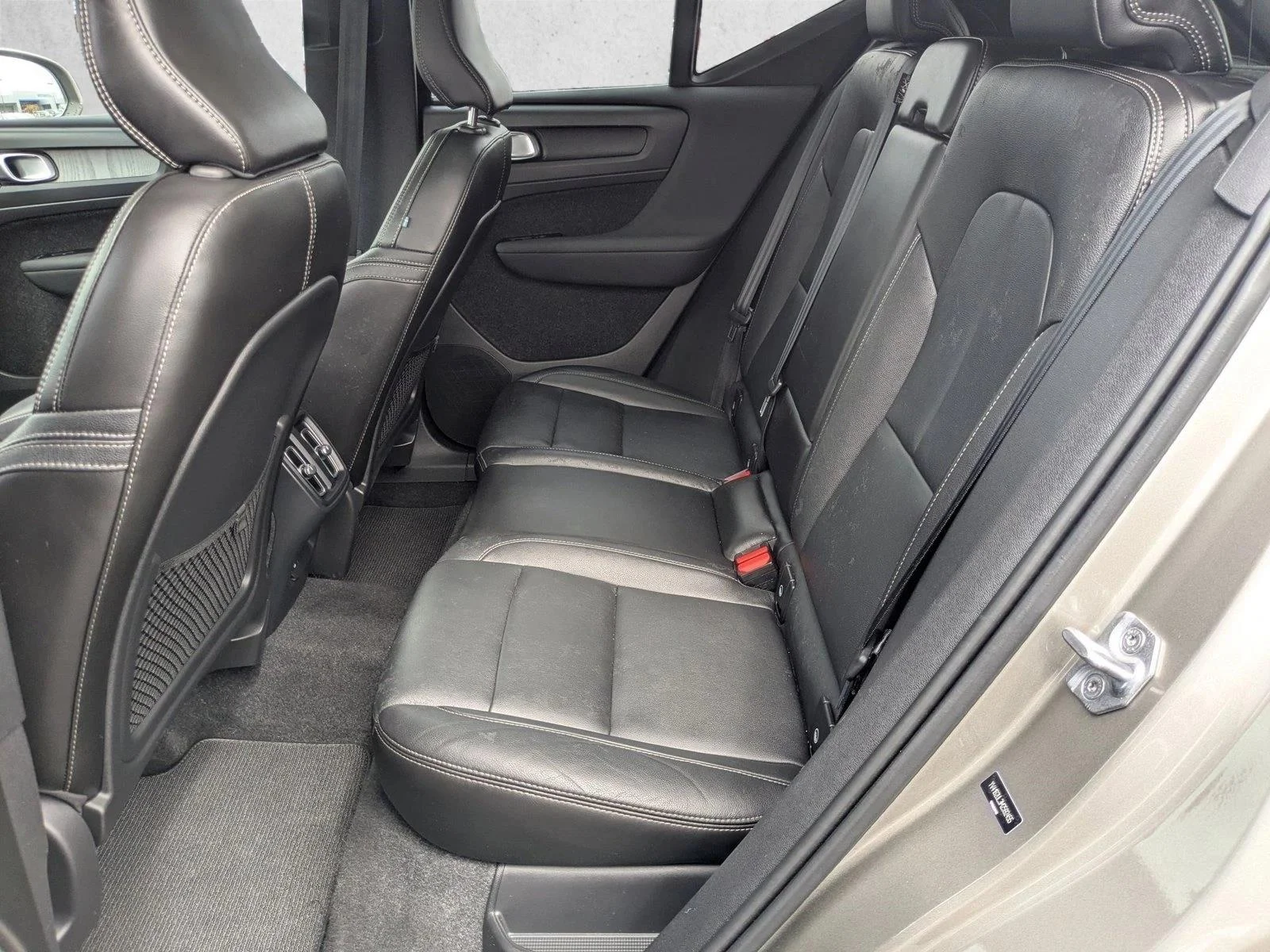 Used 2021 Thunder Grey Metallic Volvo Inscription image 18