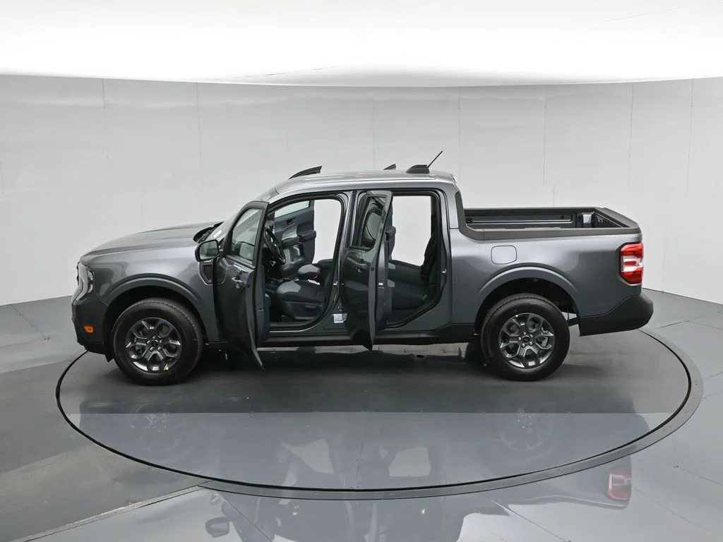 New 2026 Carbonized Gray Metallic Ford XLT image 37