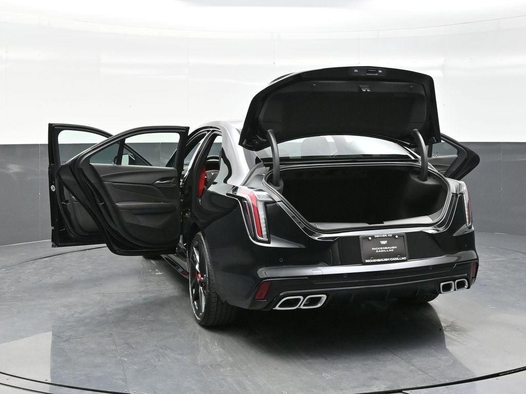 2025 Cadillac CT4 V-Series - Photo 28
