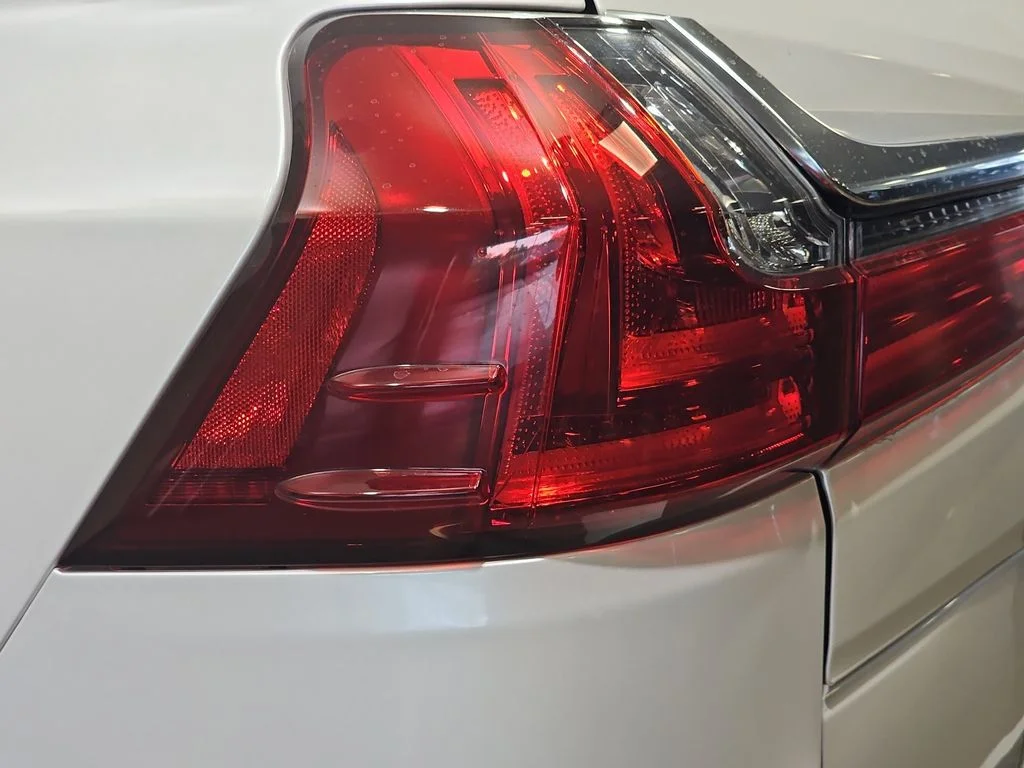 Used 2020 White Lexus 570 image 37