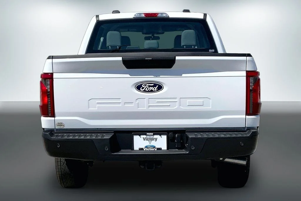 New 2026 Oxford White Ford XL image 4