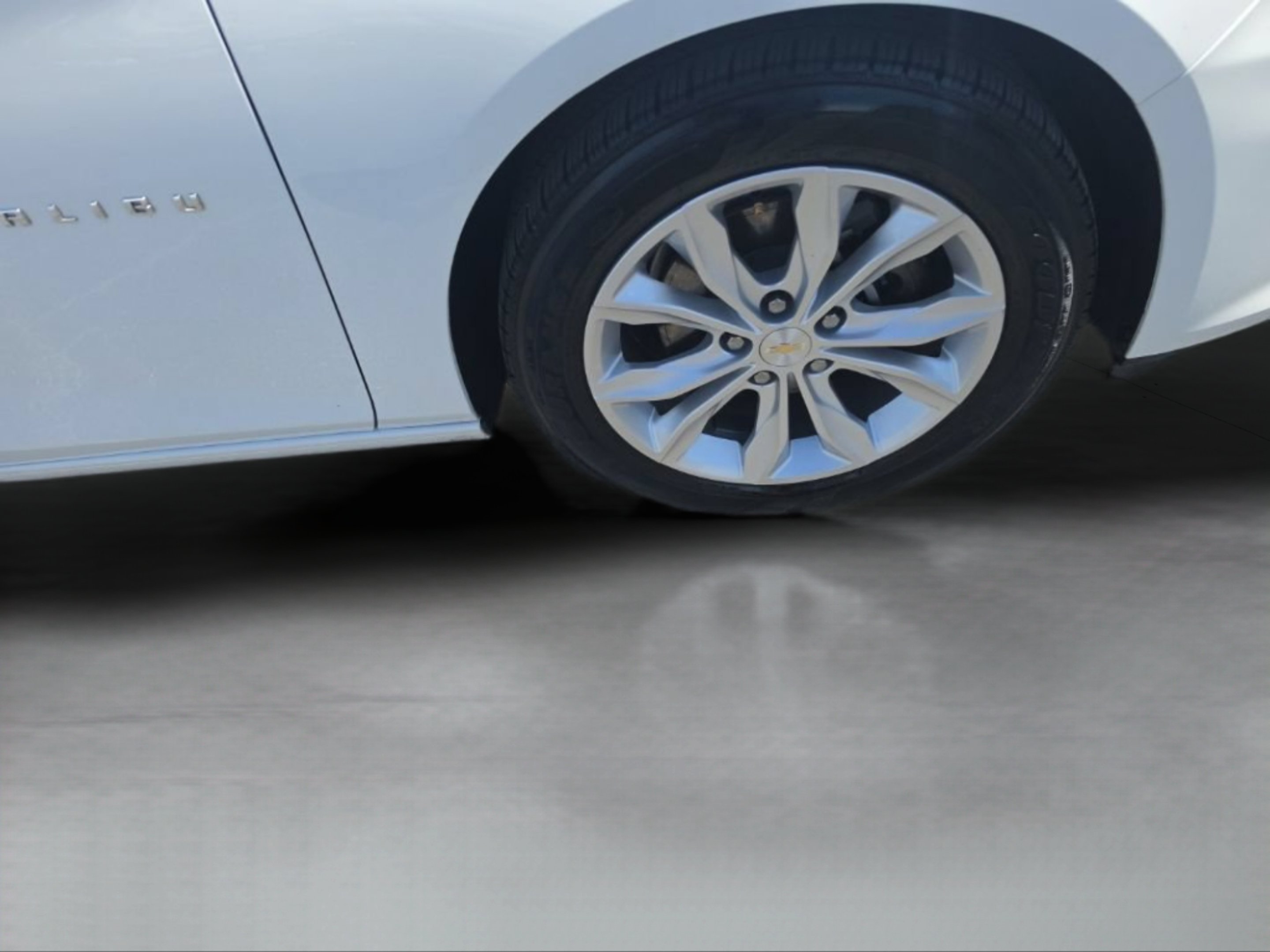 Used 2022 Summit White Chevrolet LT image 33