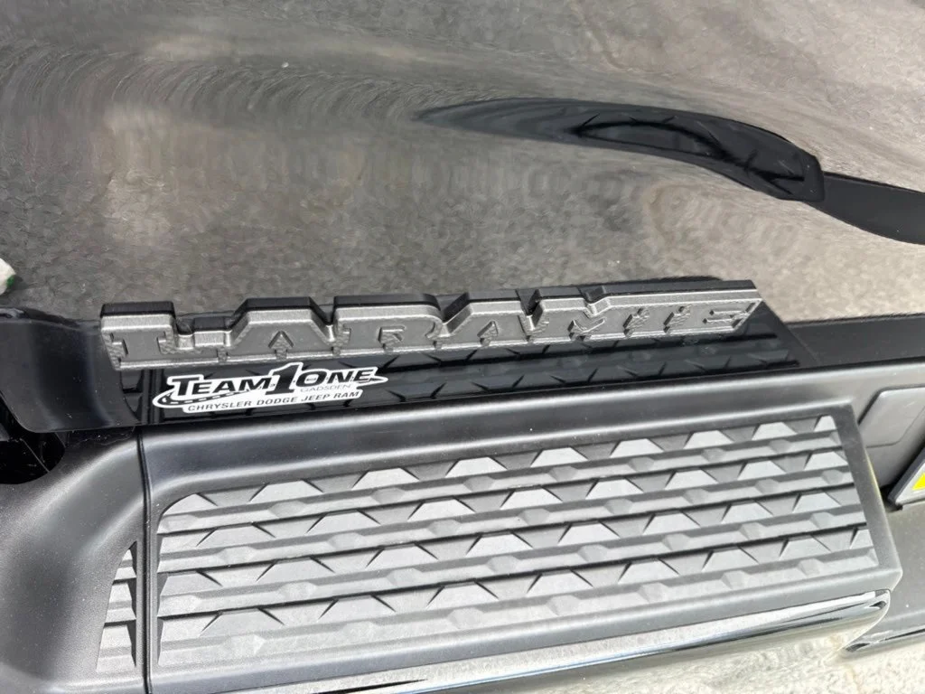 New 2026 Diamond Black Crystal Pearl-Coat Exterior Paint RAM Laramie image 45