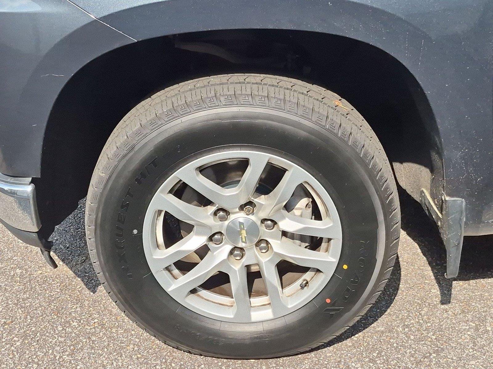 Used 2019 Shadow Gray Metallic Chevrolet LT image 10