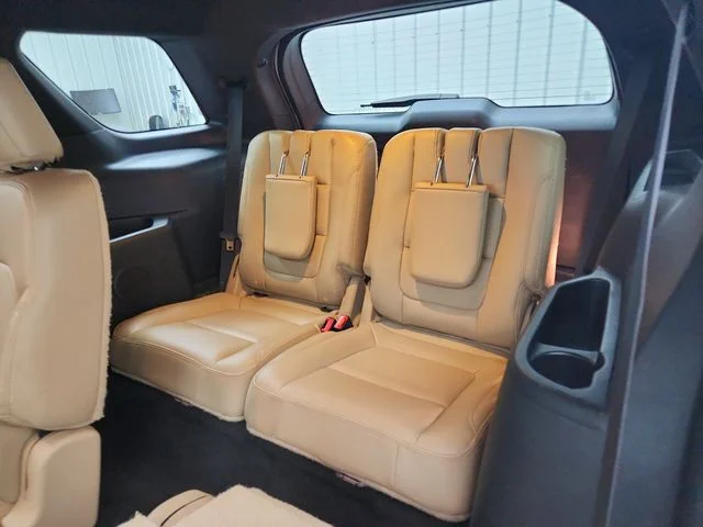 Used 2017 White Ford XLT image 35