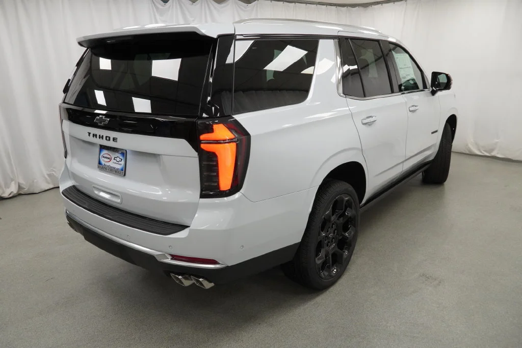 New 2026 Polar White Tricoat Chevrolet High Country image 3