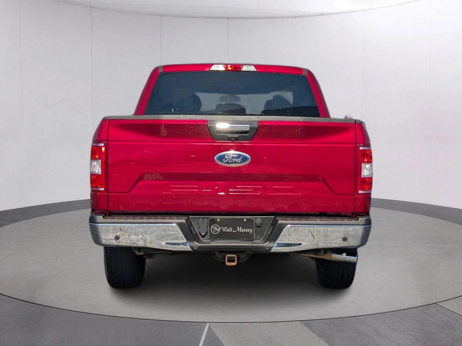 Used 2018 Ruby Red Metallic Tinted Clearcoat Ford XLT image 4