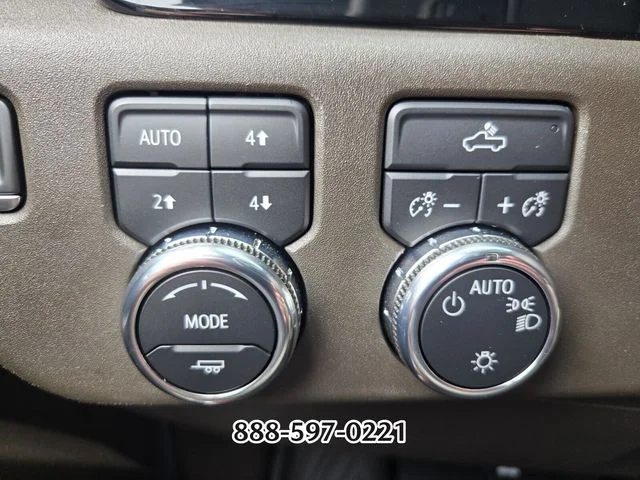 Used 2022 Quicksilver Metallic GMC SLE image 31