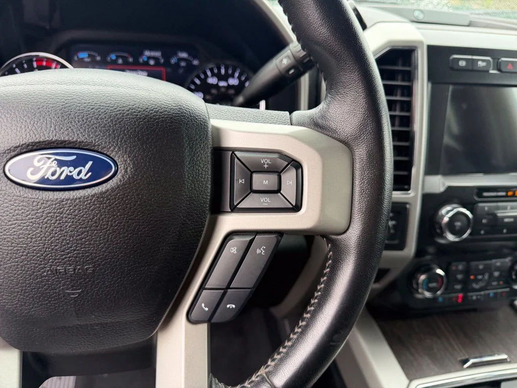 Used 2020 Agate Black Metallic Ford Lariat image 19