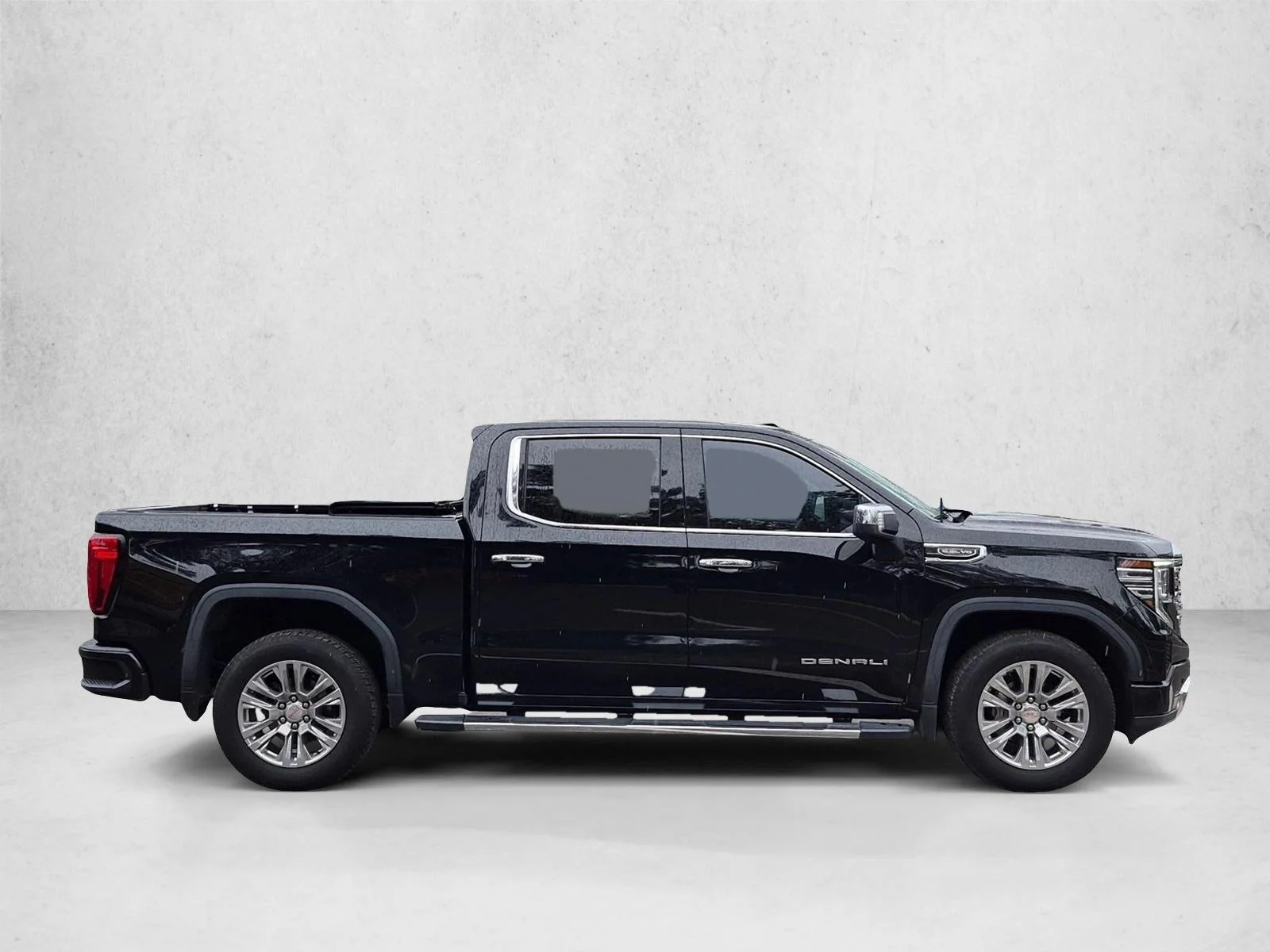 Used 2023 Onyx Black GMC Denali image 4