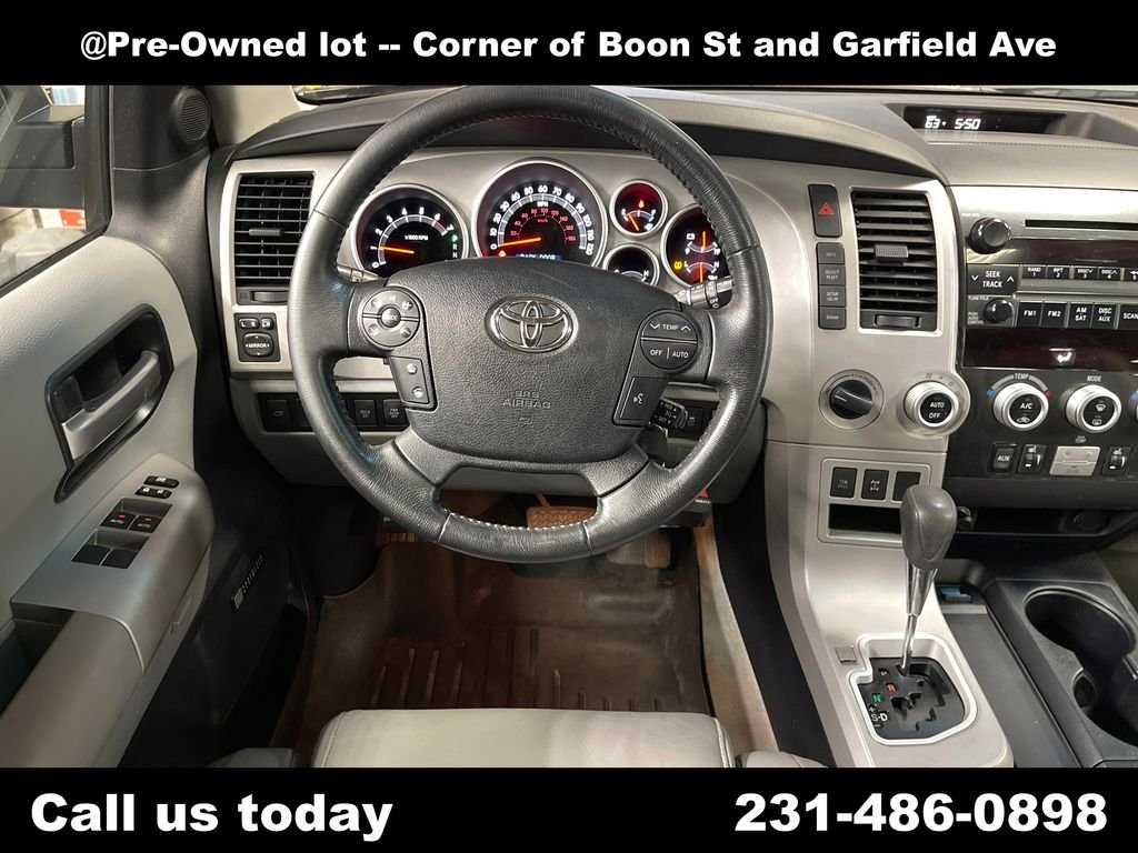 Used 2008  Toyota Limited image 16
