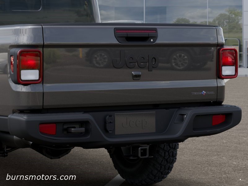 New 2026 Granite Crystal Metallic Clear-Coat Exterior Paint Jeep Texas Trail image 13